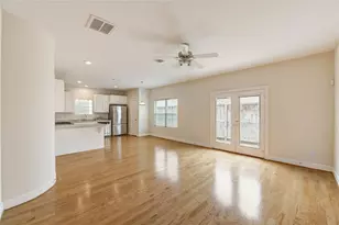 3721 Main Poplar Dr, Houston, TX 77025 - Photo 7