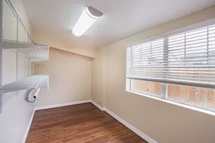 2098 Harland Dr, Houston, TX 77055 - Photo 33