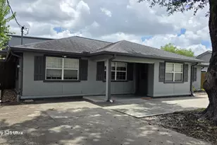 2098 Harland Dr, Houston, TX 77055 - Photo 1