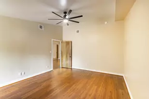2098 Harland Dr, Houston, TX 77055 - Photo 43