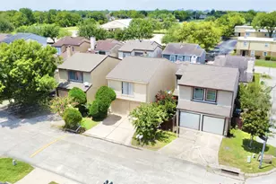 12504 Autumn Leaf Ln, Houston, TX 77072 - Photo 3