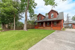 5010 Elm St, Seabrook, TX 77586 - Photo 1