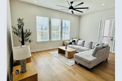 1811 Brooks Street, Houston, TX 77026 - Photo 5