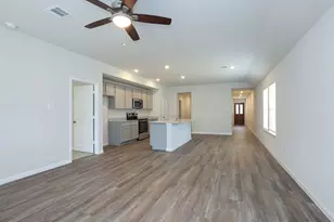 26439 Lake Shore Dr, Hempstead, TX 77445 - Photo 5