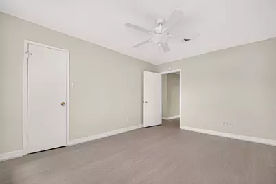 10383 Briar Forest Drive, Houston, TX 77042 - Photo 23