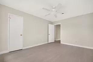 10383 Briar Forest Dr, Houston, TX 77042 - Photo 23