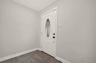 10383 Briar Forest Dr, Houston, TX 77042 - Photo 3