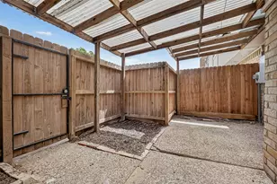 10383 Briar Forest Dr, Houston, TX 77042 - Photo 41