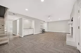 10383 Briar Forest Dr, Houston, TX 77042 - Photo 11