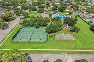 2108 Cherry Hills Dr, League City, TX 77573 - Photo 33