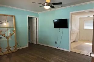 403 Wagers St, Conroe, TX 77301 - Photo 5