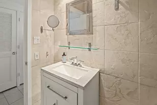 1401 E Beach Dr, Galveston, TX 77550 - Photo 15
