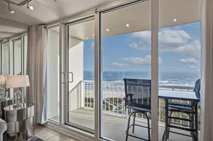 1401 E Beach Dr, Galveston, TX 77550 - Photo 17