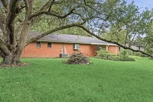 2020 35th St, Orange, TX 77630 - Photo 25