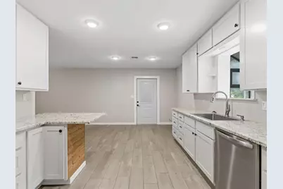 2020 35th Street, Orange, TX 77630 - Photo 9