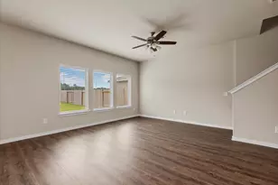 13599 Bay Springs Dr, Conroe, TX 77303 - Photo 9
