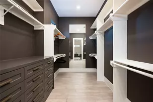 911 Thompson St, Houston, TX 77007 - Photo 3