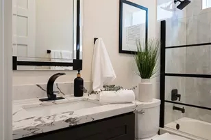 911 Thompson St, Houston, TX 77007 - Photo 25