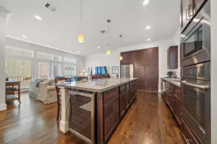 2406 Beall St, Houston, TX 77008 - Photo 11