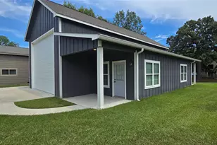 431 Old Post Rd S, Livingston, TX 77351 - Photo 1