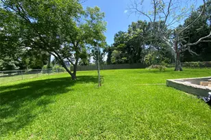 1025 Henderson Ave, Orange, TX 77630 - Photo 19