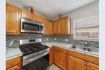 6619 Wellington Meadows Drive, Katy, TX 77449 - Photo 11