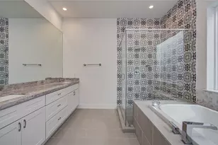 8930 Spring Knoll Forest Dr, Houston, TX 77080 - Photo 25