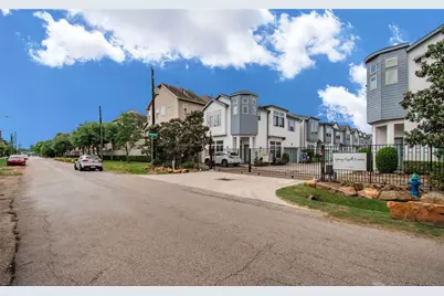 8930 Spring Knoll Forest Drive, Houston, TX 77080 - Photo 3