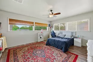 305 N Harvey St, Caldwell, TX 77836 - Photo 21
