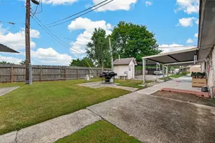 2302 Buchanan Dr, Baytown, TX 77520 - Photo 33