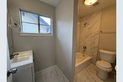 2501 Yoakum Boulevard #12, Houston, TX 77006 - Photo 13