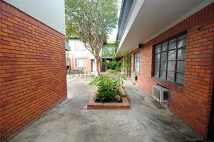 2501 Yoakum Blvd, Houston, TX 77006 - Photo 3