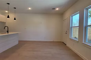 1033 North Ln, Houston, TX 77088 - Photo 5