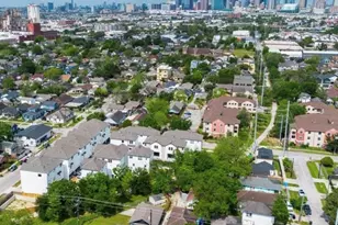 131 Eastwood Street St, Houston, TX 77011 - Photo 3