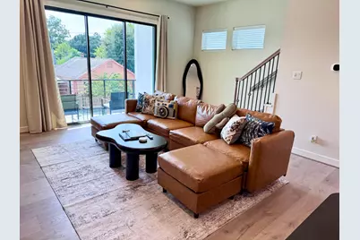 131 Eastwood Street Street, Houston, TX 77011 - Photo 17