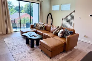 131 Eastwood Street St, Houston, TX 77011 - Photo 17