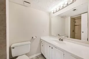 406 McConn Ct, Houston, TX 77598 - Photo 27