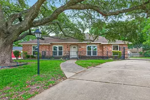 2003 Point Clear Ct, Missouri City, TX 77459 - Photo 1