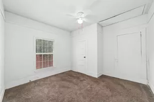 122 E Murrill Ave, Baytown, TX 77520 - Photo 15