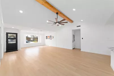 15326 E Hampton Circle, Houston, TX 77071 - Photo 7