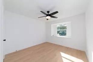 15326 E Hampton Cir, Houston, TX 77071 - Photo 15