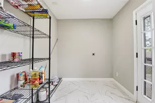 2217 Creston Dr, Houston, TX 77026 - Photo 41