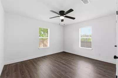 2217 Creston Drive, Houston, TX 77026 - Photo 31