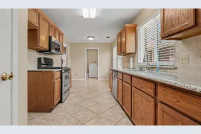 3119 Kathleen Drive, Mont Belvieu, TX 77523 - Photo 7