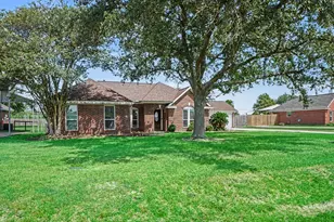 3119 Kathleen Dr, Mont Belvieu, TX 77523 - Photo 3