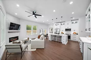 6130 Endeavor Hts Rd, Houston, TX 77091 - Photo 3