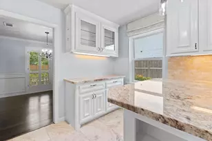 1328 Bingle Rd, Houston, TX 77055 - Photo 17