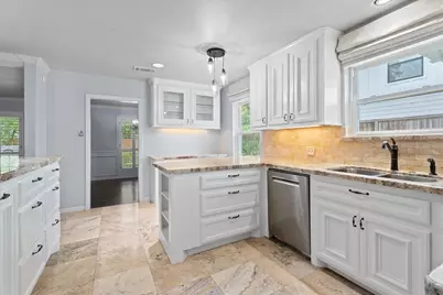1328 Bingle Road, Houston, TX 77055 - Photo 15