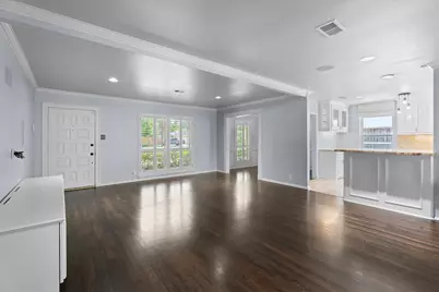 1328 Bingle Road, Houston, TX 77055 - Photo 9