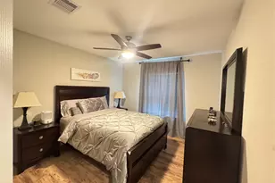 689 Forest Bend Ln, La Marque, TX 77568 - Photo 17